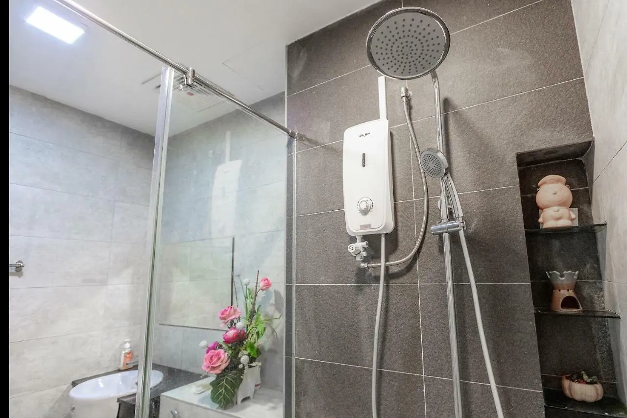 Cozy Home With Spectacular View Bayan Lepas Apartment